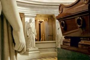Túmulo de Napoleão Bonaparte (1769-1821) 1841-61 (pedra e mármore colorido)
